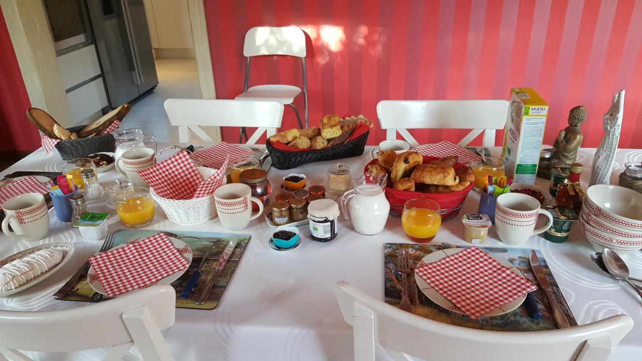Le Relais De L'Aube Hotell Villers-Bretonneux Exteriör bild