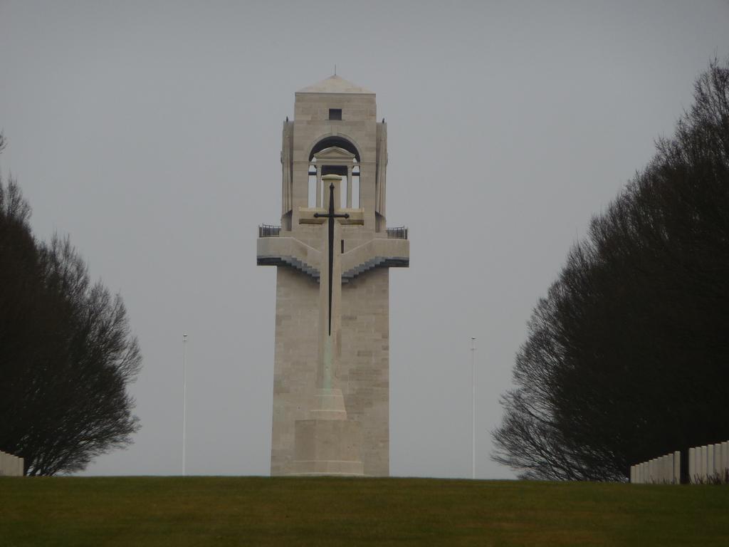 Le Relais De L'Aube Hotell Villers-Bretonneux Exteriör bild